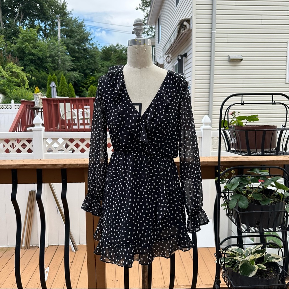 Polka Dot Long Sleeved Casual Dress in Size Small